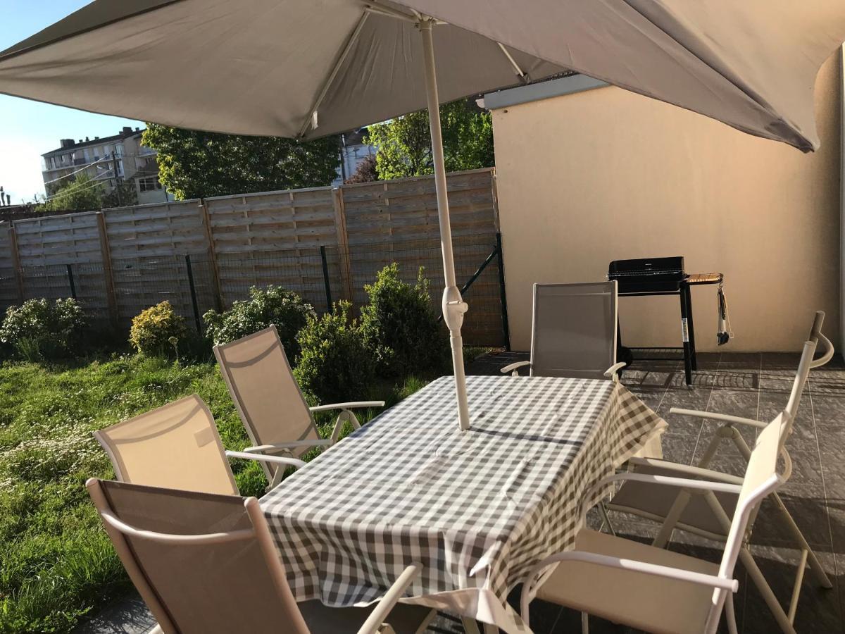 Agreable Maison Proche Gare Avec Parking Gratuit Le Mans Buitenkant foto